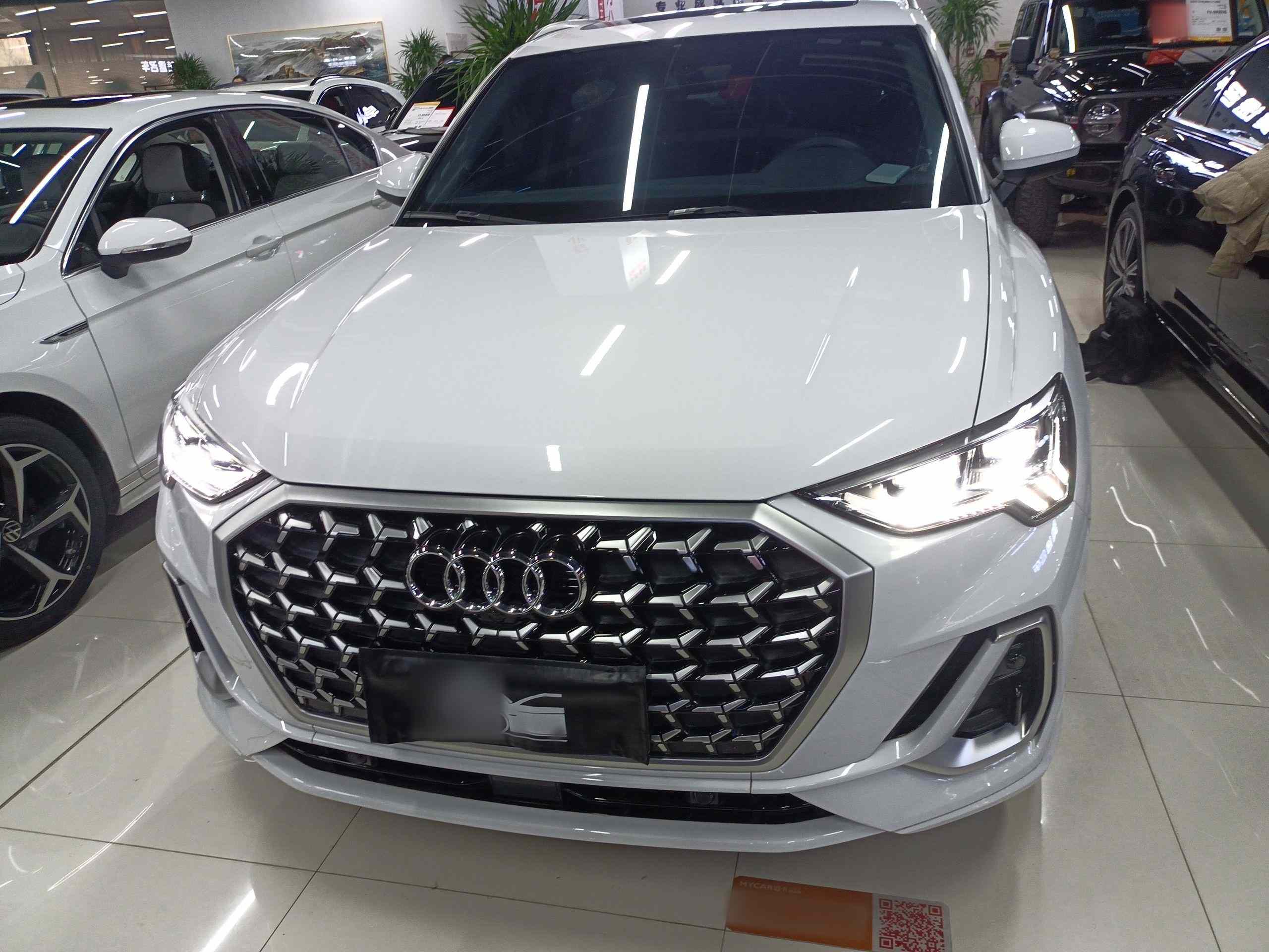 奥迪Q3 2024款 35 TFSI 时尚动感型(1)