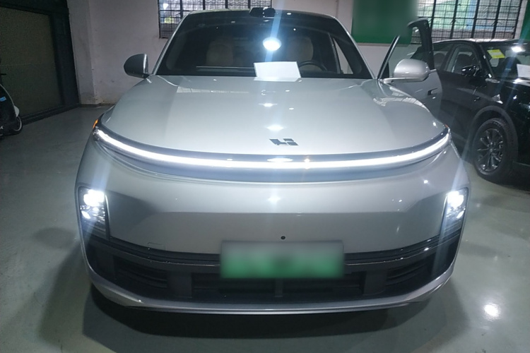 理想汽车 理想L8 2024款 Ultra车身外观6001