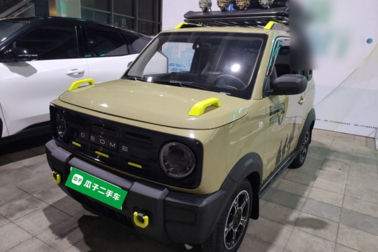 吉利银河 2024款 200km 熊猫骑士车身外观1