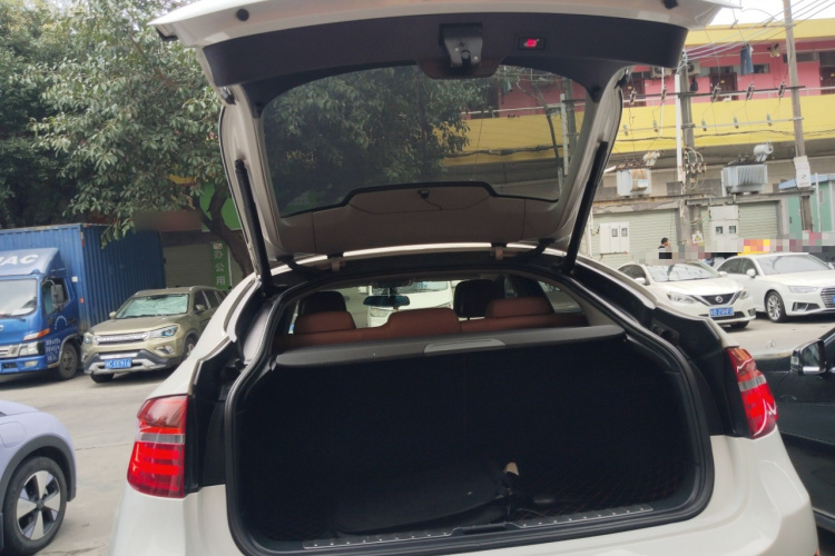 宝马X6 2014款 xDrive35i 运动型机舱底盘23