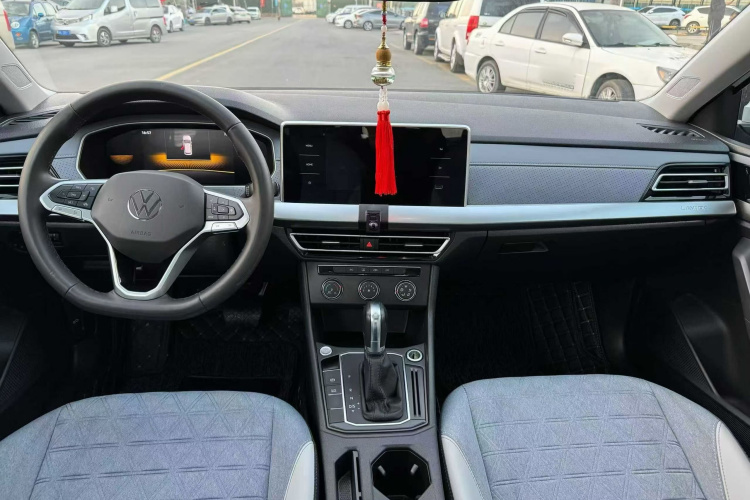 大众 朗逸 2023款 1.5L 自动五百万版中控内饰7003