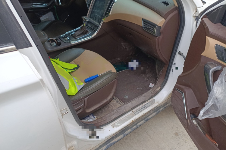 猎豹汽车 猎豹CS9 2018款 1.5T CVT劲酷型局部细节9005