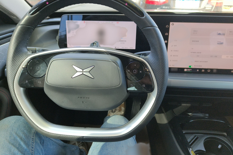 小鹏P7 2022款 625E中控内饰7002