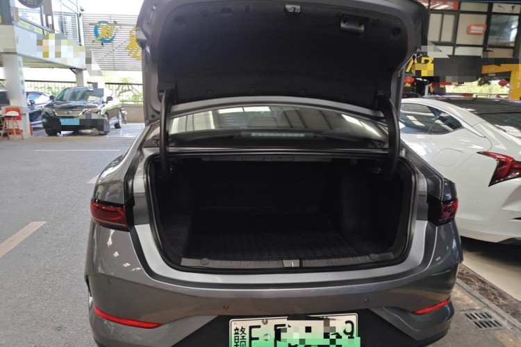 比亚迪 秦PLUS 2025款 DM-i 智驾版 55KM领先型机舱底盘23