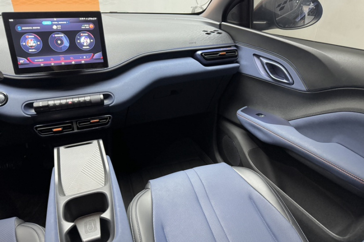 比亚迪 海鸥 2025款 305km 活力版中控内饰7009