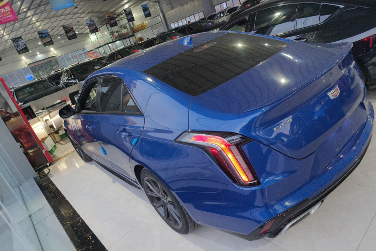 凯迪拉克CT4 2020款 28T 精英型车身外观4