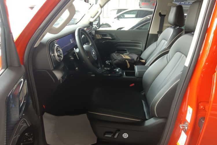 坦克300 2024款 2.0T 征服者中控内饰19