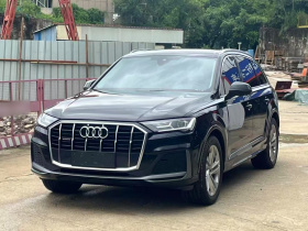 奥迪Q7 2022款 45 TFSI quattro S line运动型