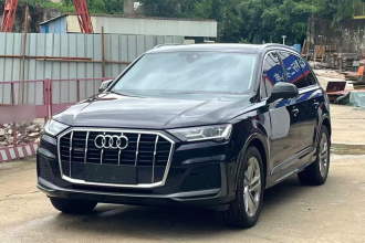 奥迪Q7 2022款 45 TFSI quattro S line运动型