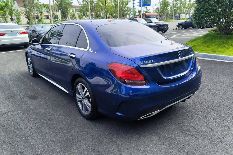 奔驰C级 2019款 C 180 L 时尚型运动版车身外观6005