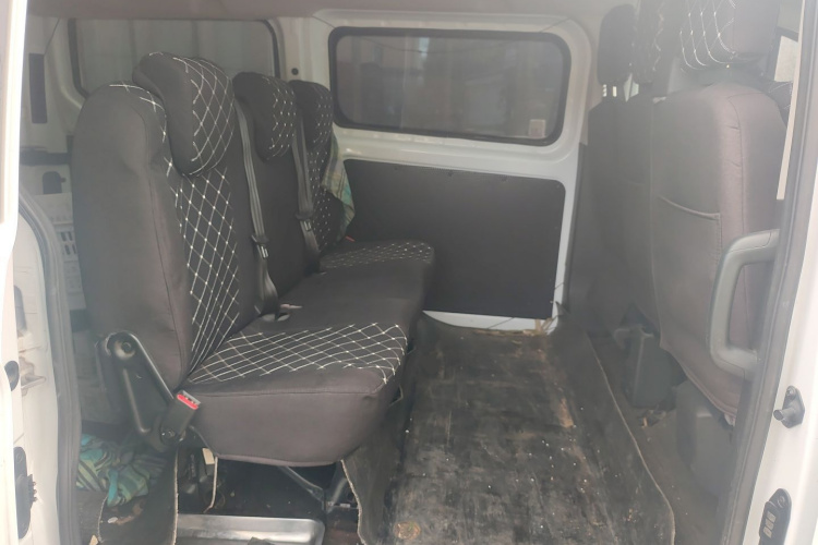 福特 全顺 2019款 2.0T柴油多功能商用车短轴低顶6座国VI中控内饰21