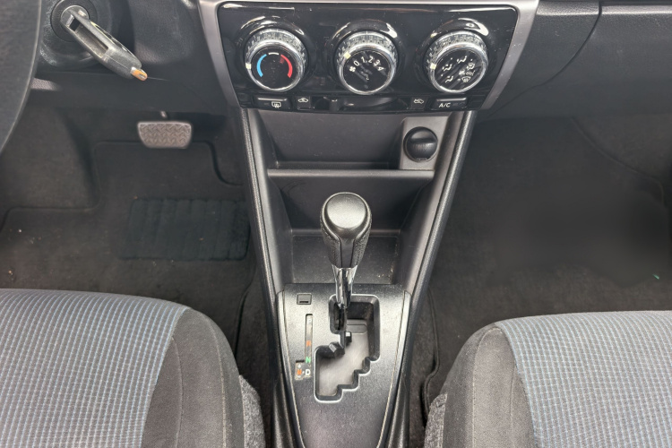 丰田 YARiS L 致享 2019款 1.5E CVT魅动版 国VI中控内饰7007