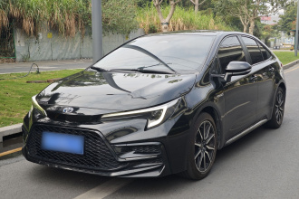 丰田 雷凌 2023款 智能电混双擎 1.8L 运动版