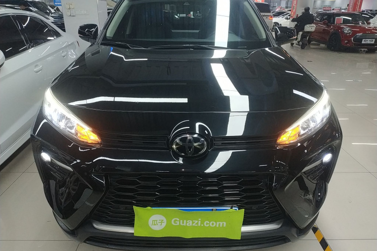 丰田 威兰达 2020款 2.0L CVT两驱豪华版车身外观2