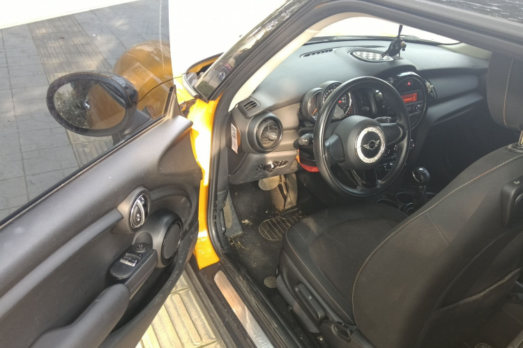 MINI 2014款 1.2T ONE中控内饰7003