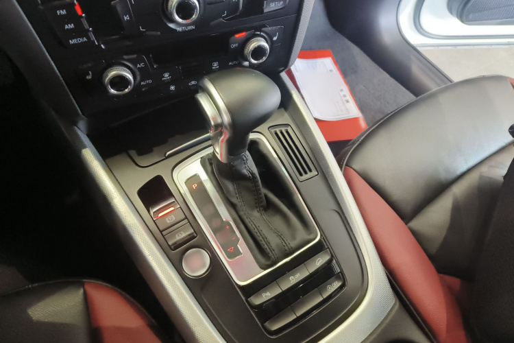 奥迪Q5 2017款 Plus 40 TFSI 技术型局部细节18