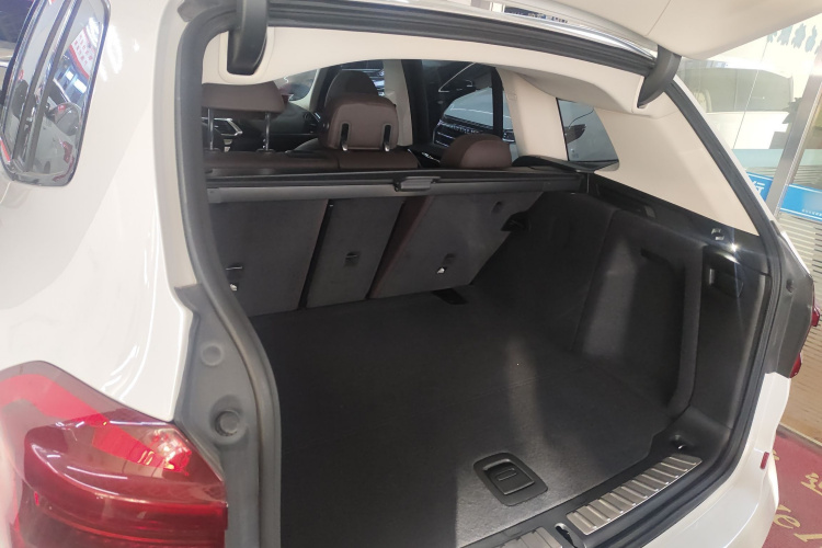 宝马X3 2018款 xDrive25i M运动套装 国VI机舱底盘23