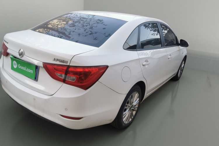 别克 英朗 2017款 15N 手动精英型车身外观7