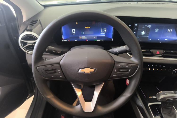 雪佛兰 科鲁泽 2023款 1.5L 双离合乐享版中控内饰13