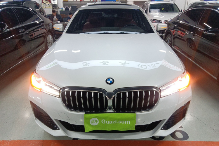 宝马5系 2022款 改款 525Li M运动套装车身外观2