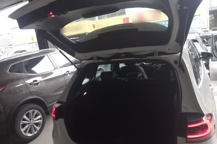 奔驰B级 2021款 B 200 时尚型机舱底盘23