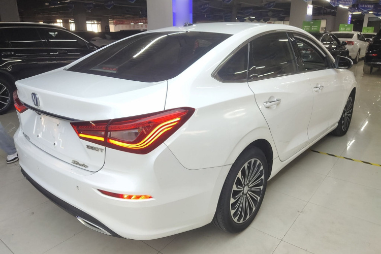 长安 逸动 2019款 蓝鲸版 280T GDI DCT极速型车身外观6005