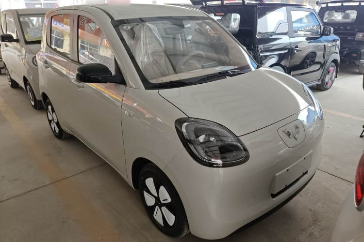 五菱汽车 宏光MINIEV 2025款 四门版 进阶款车身外观3