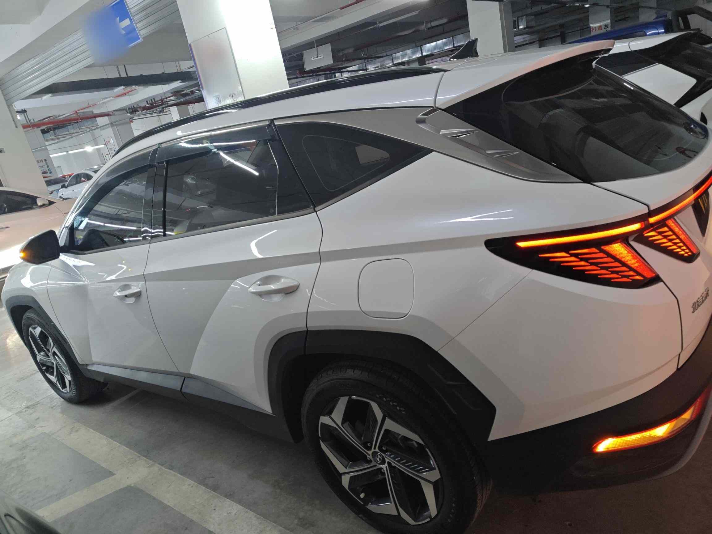 现代 2023款 途胜L 1.5T 自动两驱DLX豪华版(3)