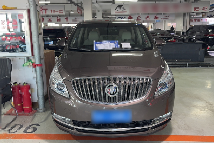 别克GL8 2015款 2.4L 豪华商务尊享版车身外观6001