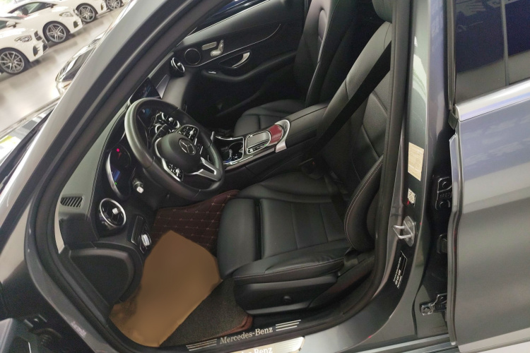 奔驰C级 2019款 C 260 L 运动版局部细节19