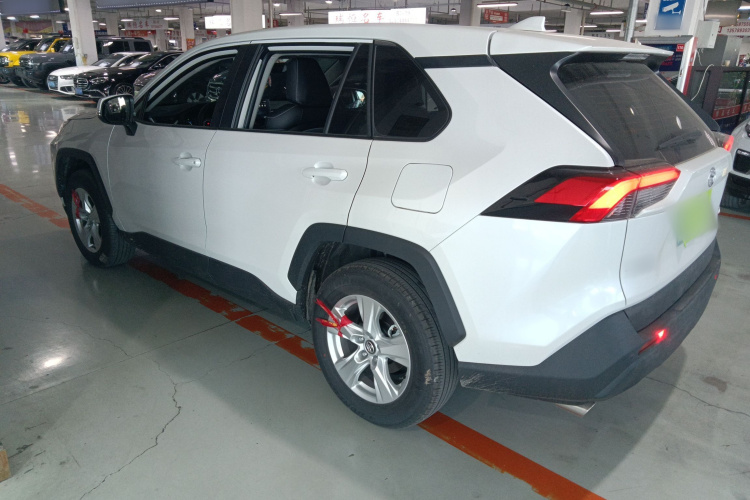 丰田 RAV4荣放 2024款 2.0L CVT两驱都市版车身外观6003