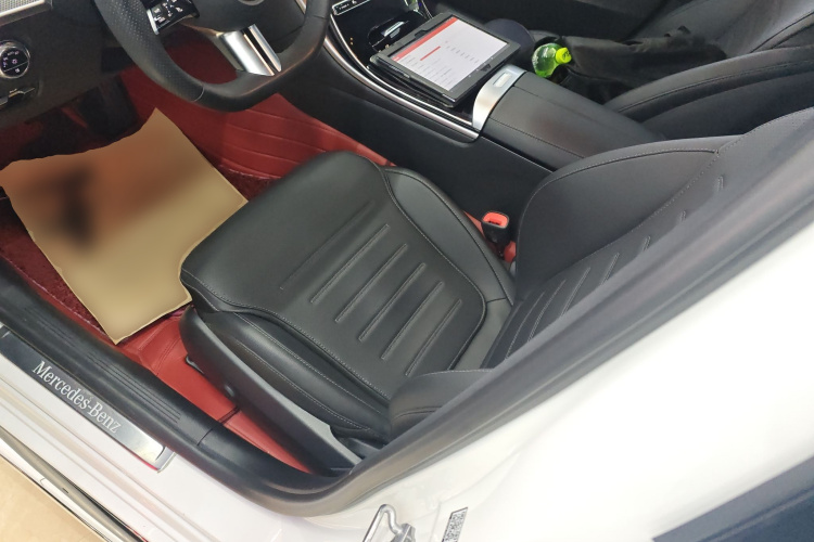 奔驰C级 2023款 改款二 C 260 L 运动版局部细节19