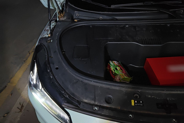 昊铂GT 2023款  710后驱超充七翼版局部细节9006