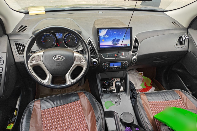 北京现代ix35 2013款 2.0L 自动两驱智能型GLS 国IV中控内饰12