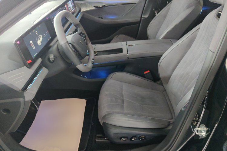 岚图汽车 岚图追光 2023款 四驱标准版中控内饰19