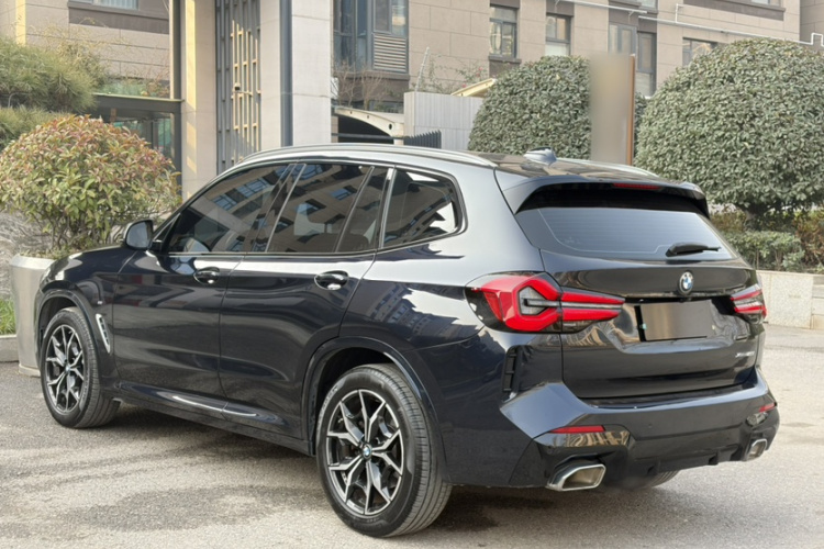 宝马X3 2022款 改款 xDrive25i M运动套装车身外观6002