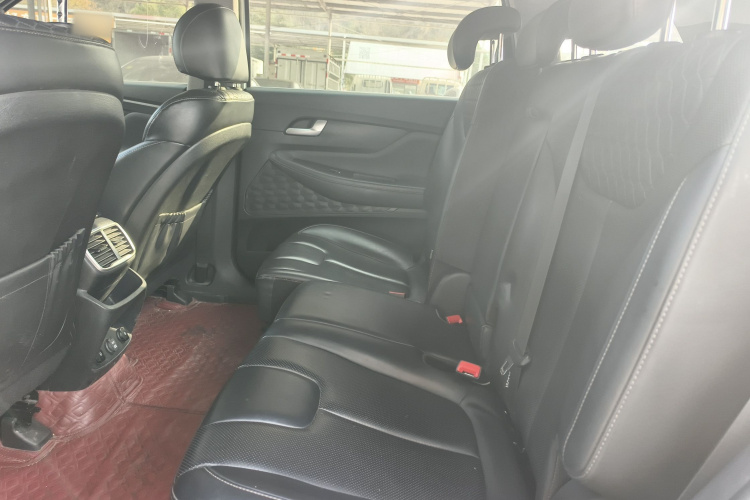 现代 胜达 2019款 380 TGDi DLX 自动两驱智尊版 国V中控内饰7004