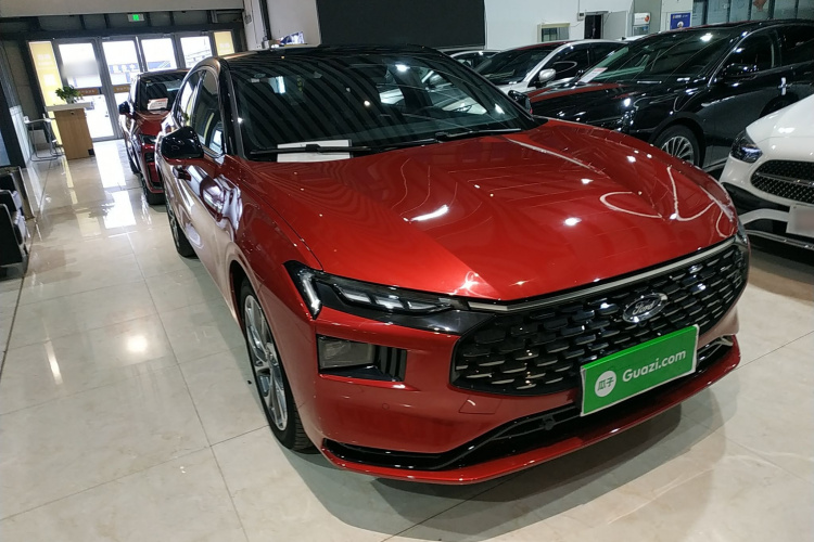 福特 蒙迪欧 2025款 2.0T EcoBoost 至尊型车身外观3