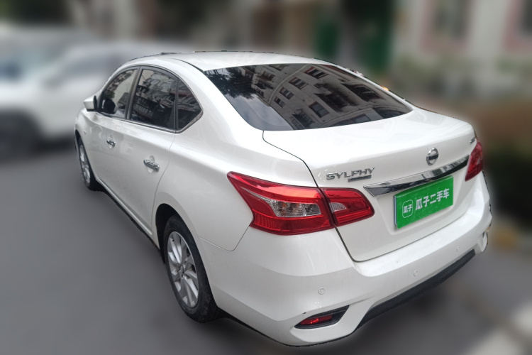 日产 轩逸 2021款 经典 1.6XL CVT豪华版车身外观5