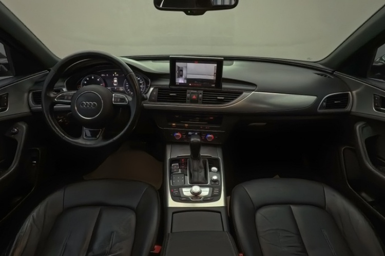 奥迪A6L 2018款 30周年年型 35 TFSI 运动型中控内饰7003