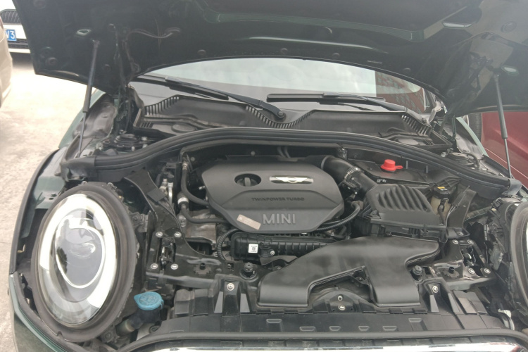 MINI Clubman 2018款 1.5T COOPER 艺术家机舱底盘24