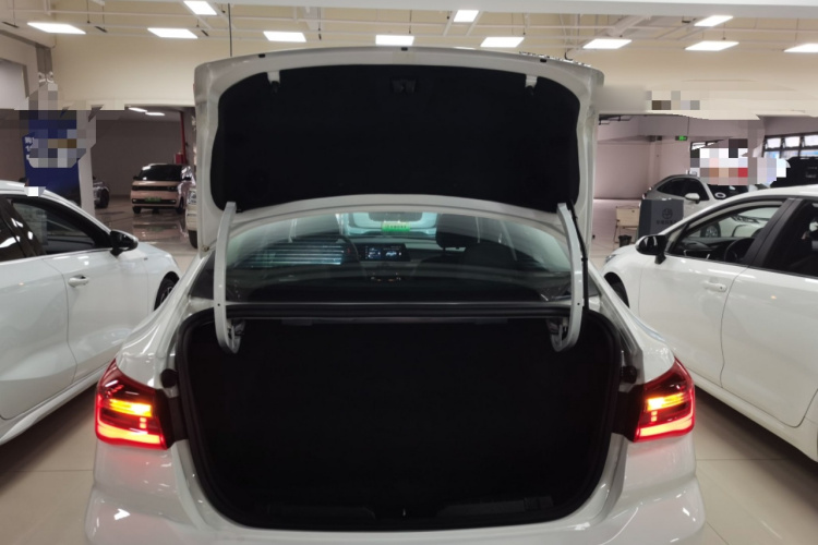 福特 福睿斯 2021款 1.5L 自动钻石版局部细节23