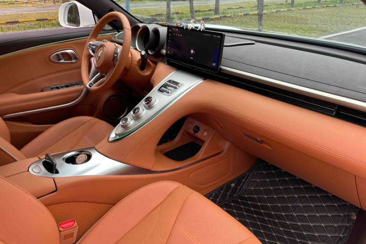 欧拉闪电猫 2022款 555km 尊贵版中控内饰7009