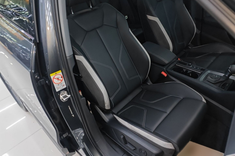 奥迪Q3 2024款 40 TFSI 时尚动感型局部细节41