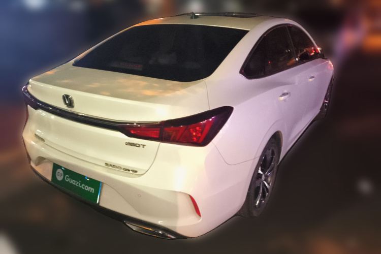 长安 逸动 2020款 PLUS 蓝鲸NE 1.4T GDI DCT旗舰型车身外观7