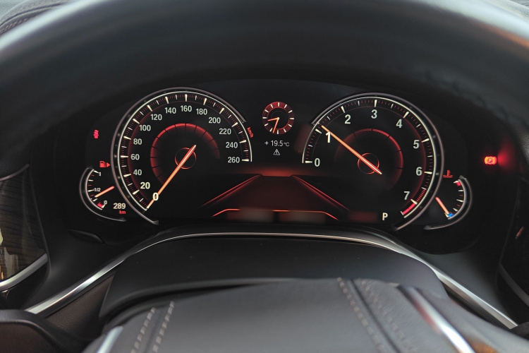 宝马7系 2018款 730Li 领先型 卓越套装局部细节14