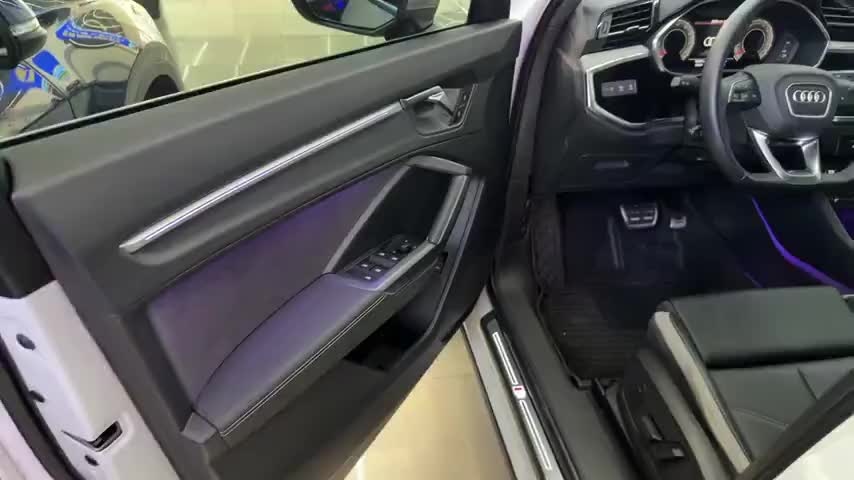 奥迪Q3 2024款 35 TFSI 时尚动感型实拍1