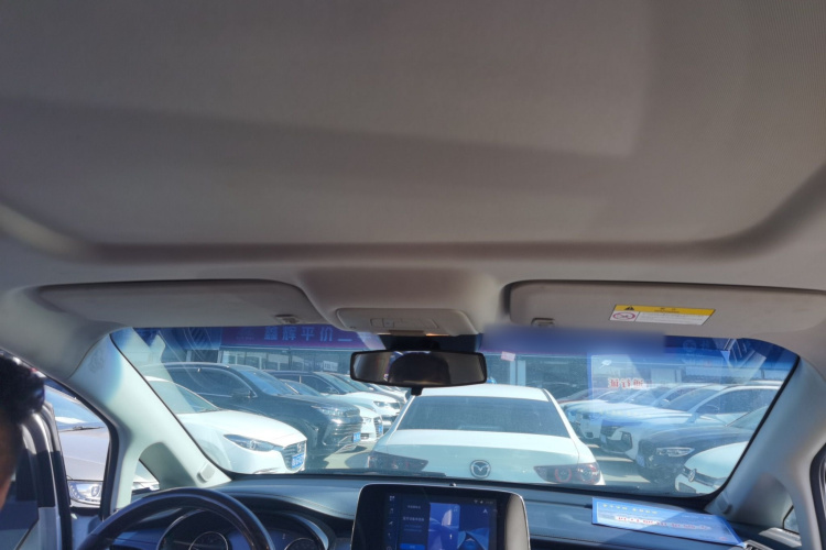 别克GL8 2021款 陆上公务舱 652T 舒适型局部细节22