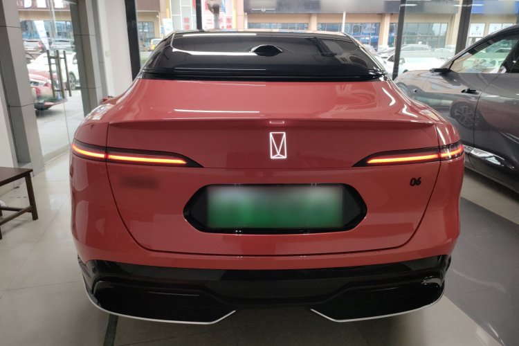 阿维塔06 2025款 Pro增程版车身外观6004