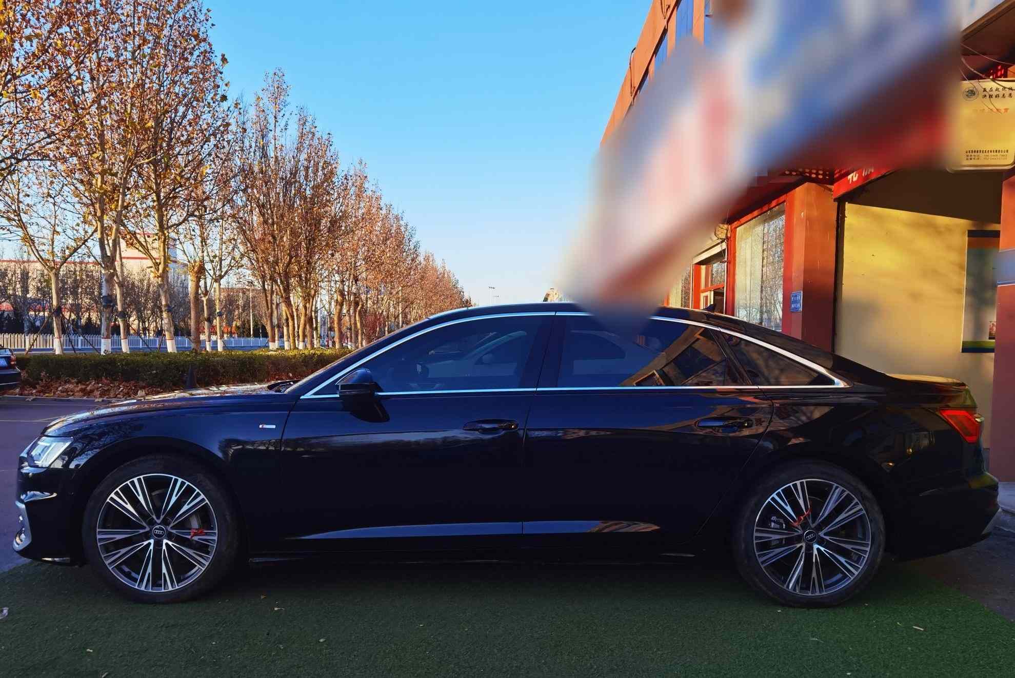 奥迪A6L 2025款 改款 45 TFSI 臻选动感型(3)